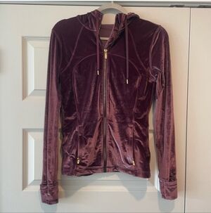 Lululemon Hooded Define Jacket in Velvet Velour Garnet